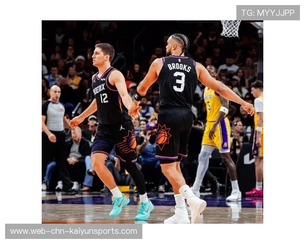 湖人两大短板被点名，里夫斯与替补成最大问号