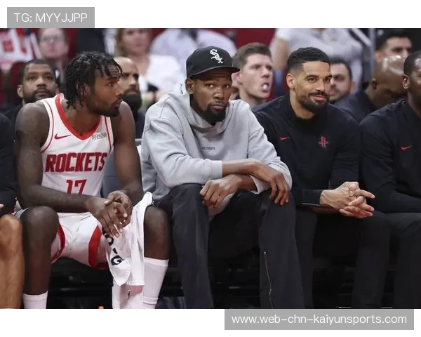 杜兰特带火箭小弟逛街！与名宿交换球衣多项数据联盟第一体现价值